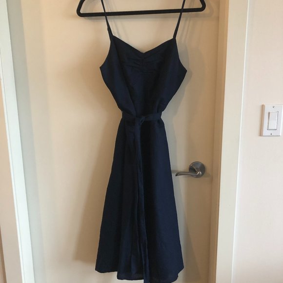 GAP Fit and Flare Cami Belted Linen-Cotton Dress - Picture 4 of 16